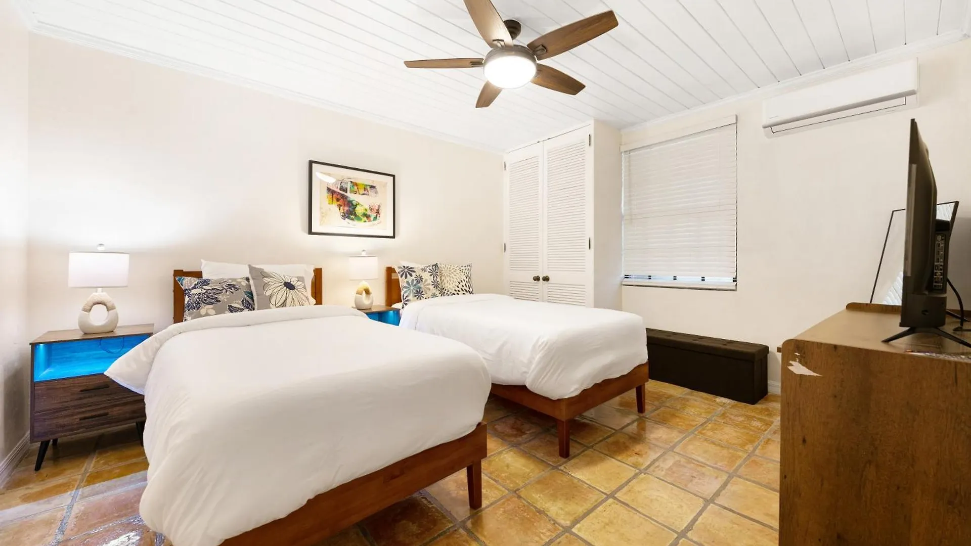 Azure Vista Villa Nassau 0*,  Bahamák