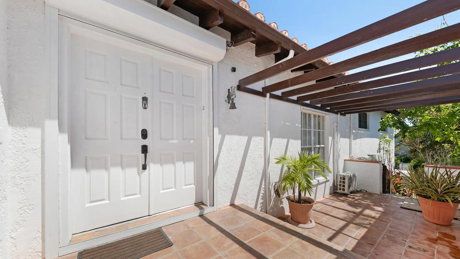 Azure Vista Villa Nassau