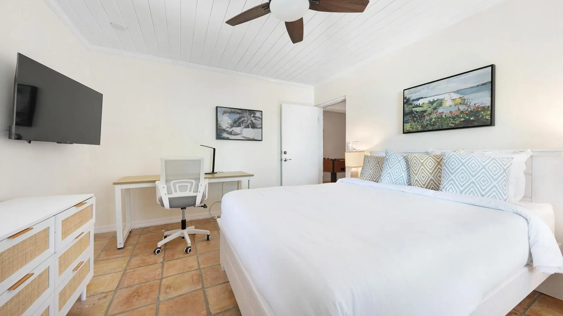 Azure Vista Villa Nassau